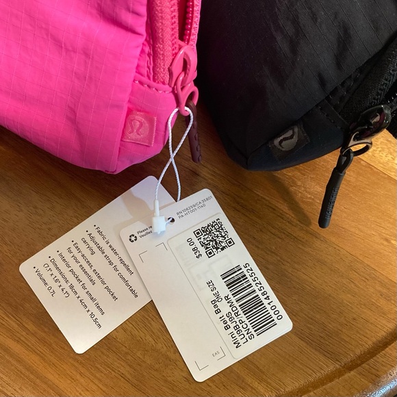 Lululemon Bundle of TWO Mini .7L Belt Bags | Sonic Pink & Black - Picture 11 of 15